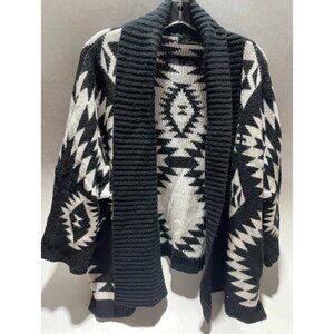 Black/White Sweater Cardigan Trendology Size Small